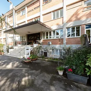 Casa Per Ferie Opera Don Calabria Gasthof
