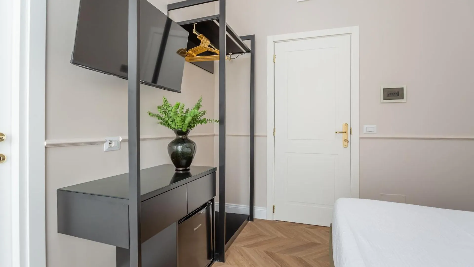 Daplace - La Mongolfiera Rooms In Navona Rome Guest house
