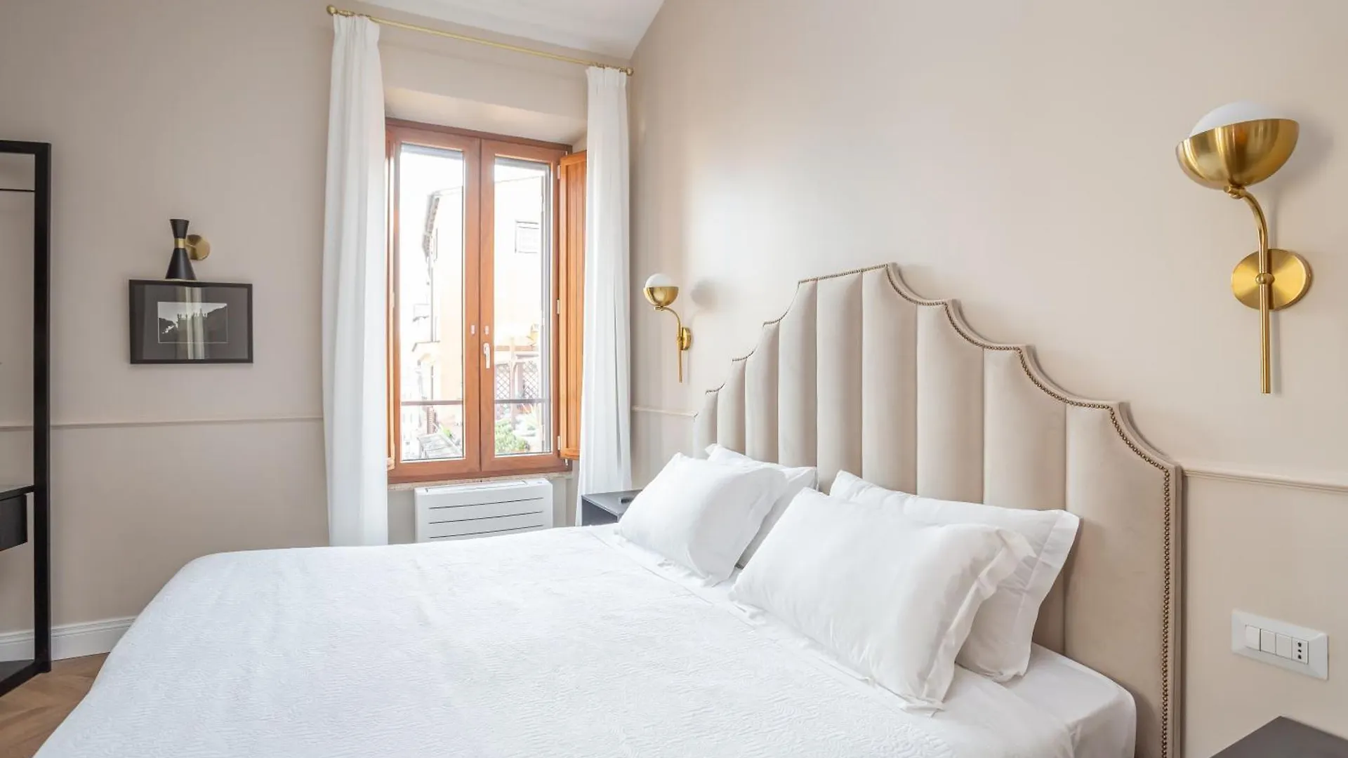 Daplace - La Mongolfiera Rooms In Navona Rome 3*,