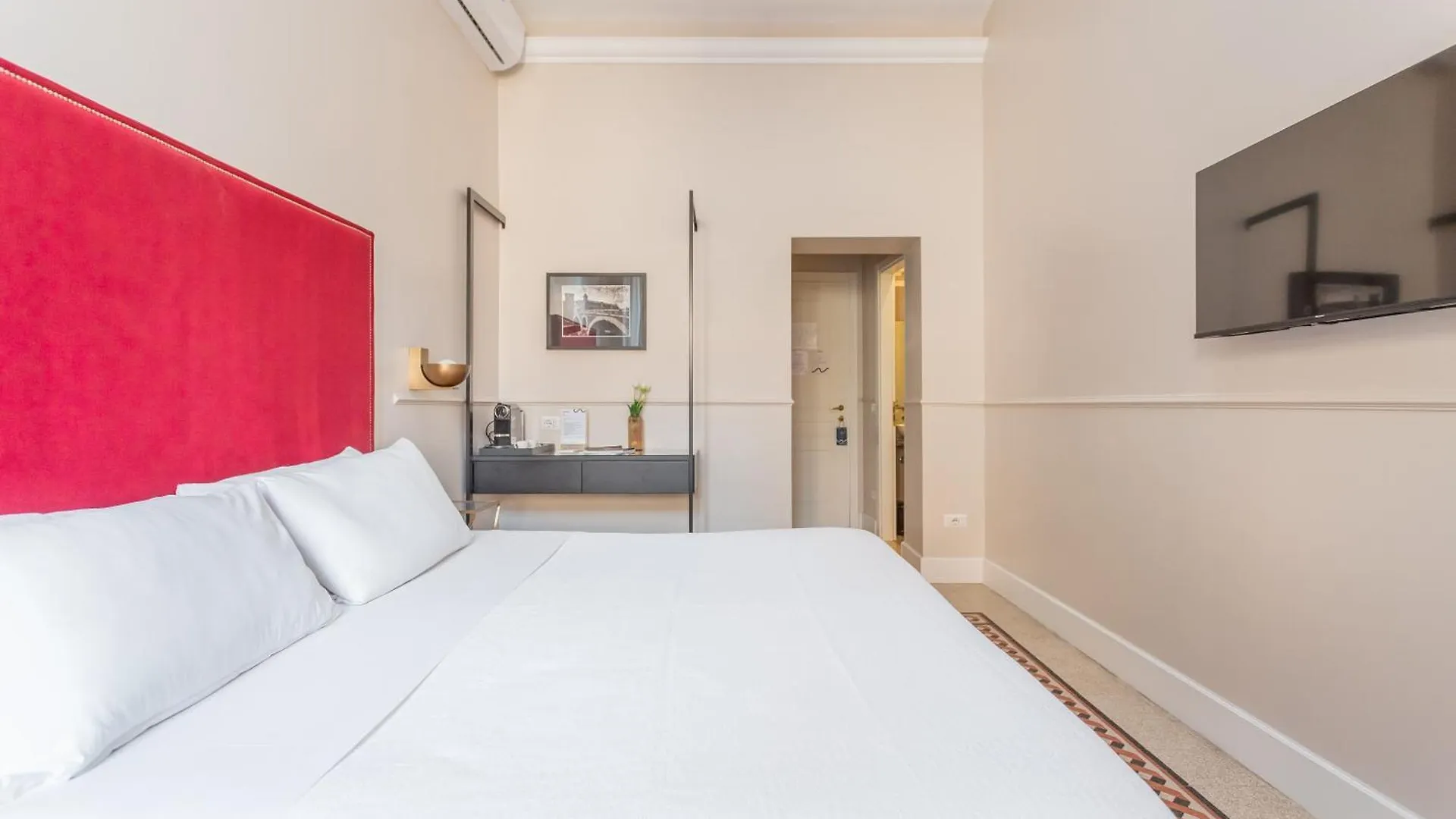 Daplace - La Mongolfiera Rooms In Navona Rome Italy