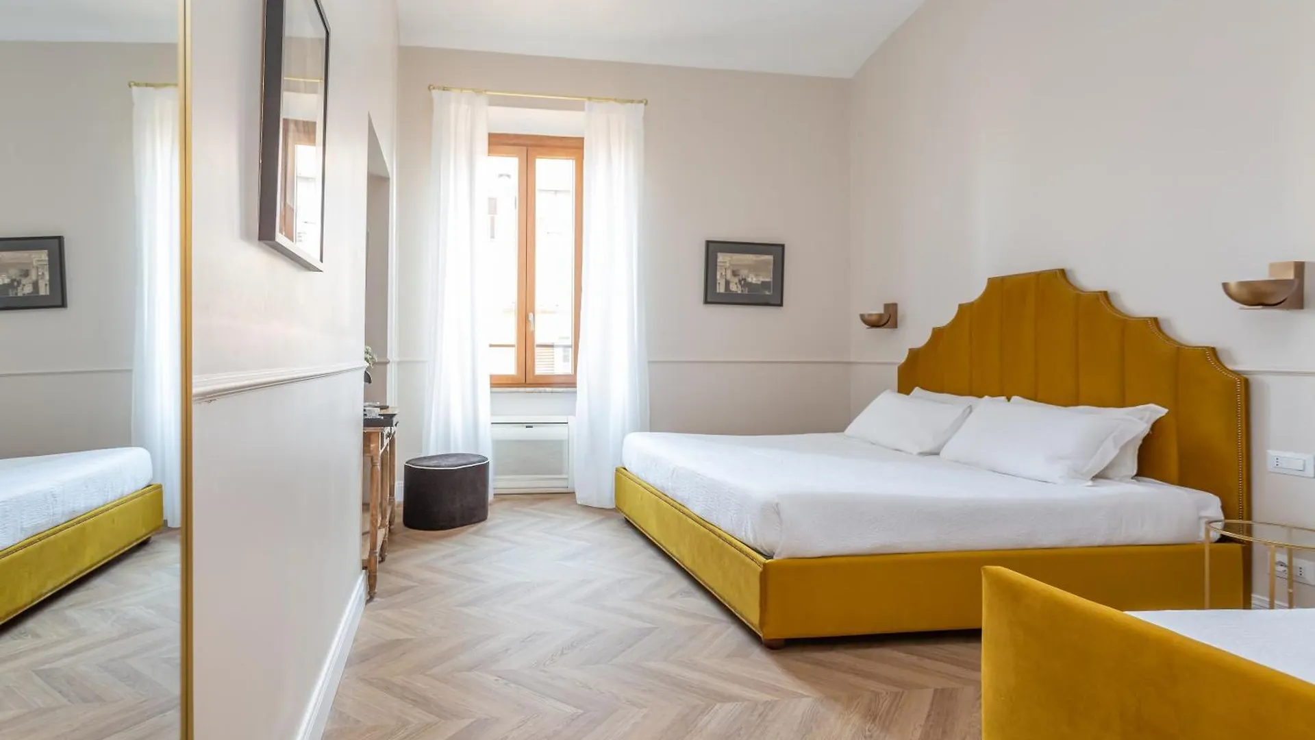 *** Guest house Daplace - La Mongolfiera Rooms In Navona Rome Italy