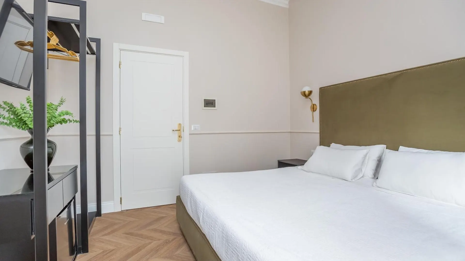 Daplace - La Mongolfiera Rooms In Navona Rome 3*,  Italy