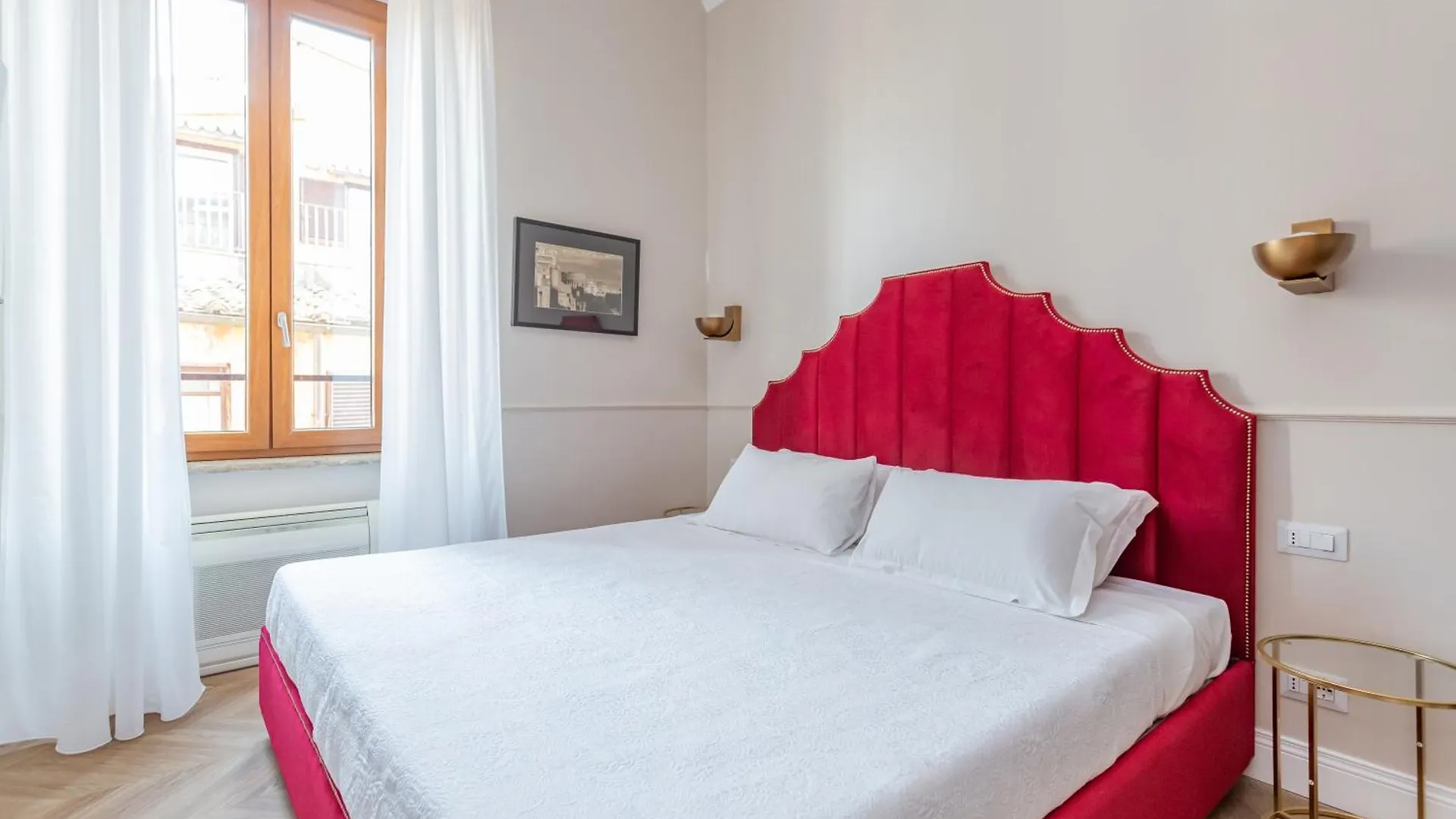 *** Guest house Daplace - La Mongolfiera Rooms In Navona Rome Italy