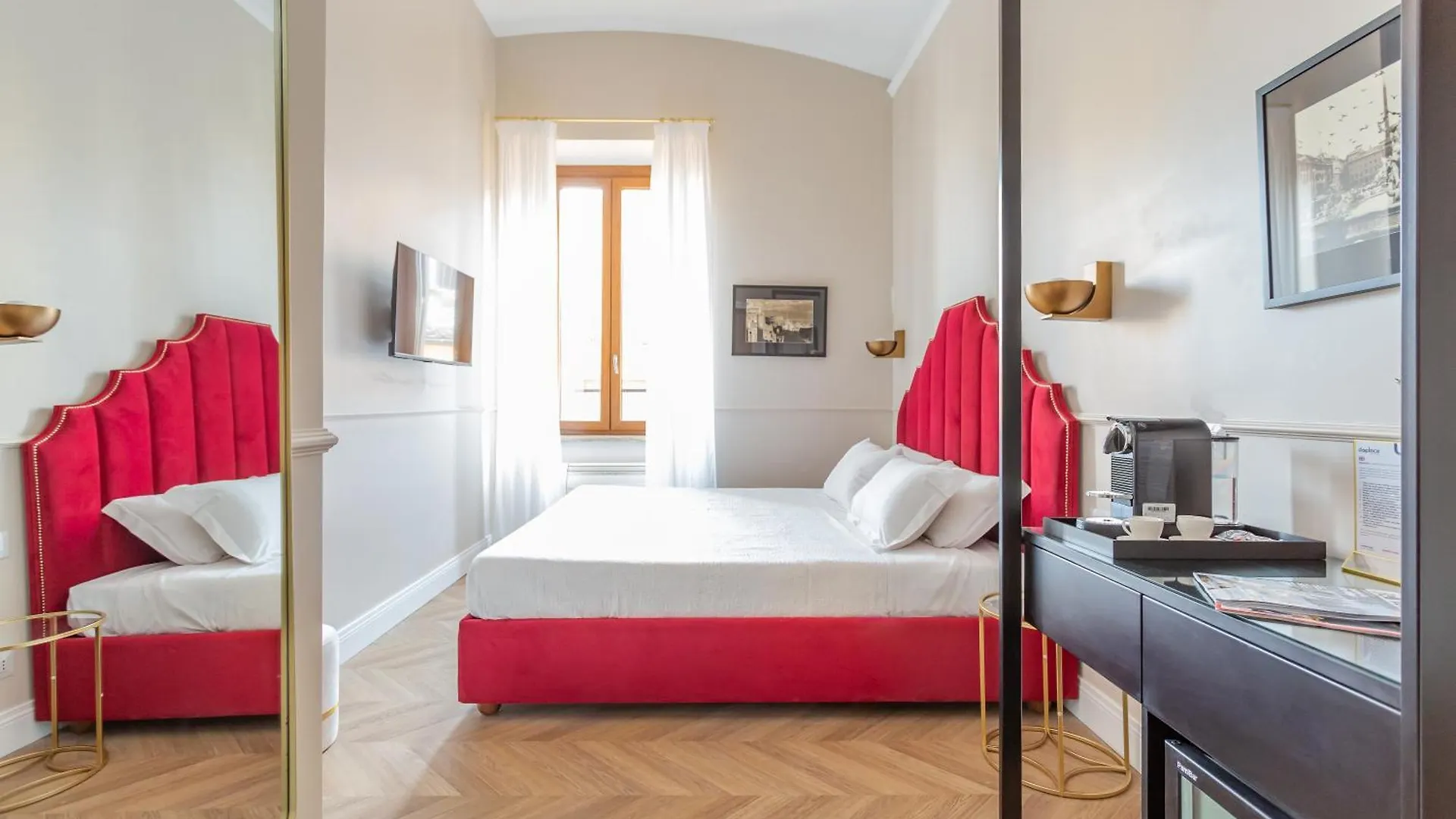 Daplace - La Mongolfiera Rooms In Navona Rome