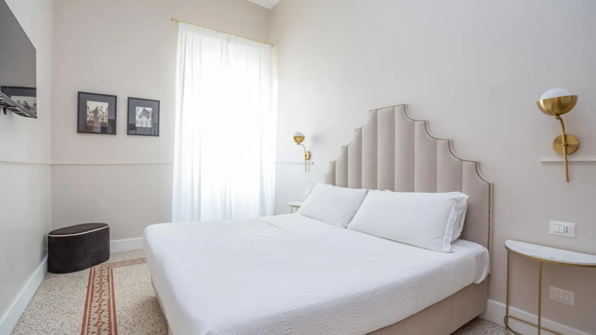 Daplace - La Mongolfiera Rooms In Navona Rome Guest house