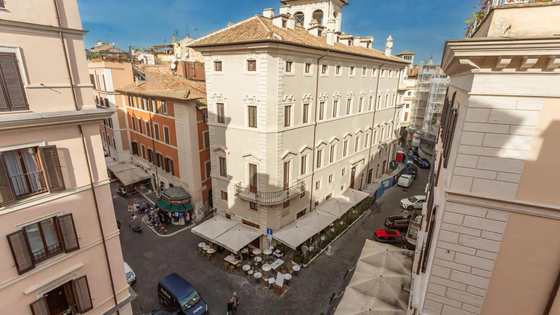 Daplace - La Mongolfiera Rooms In Navona Rome