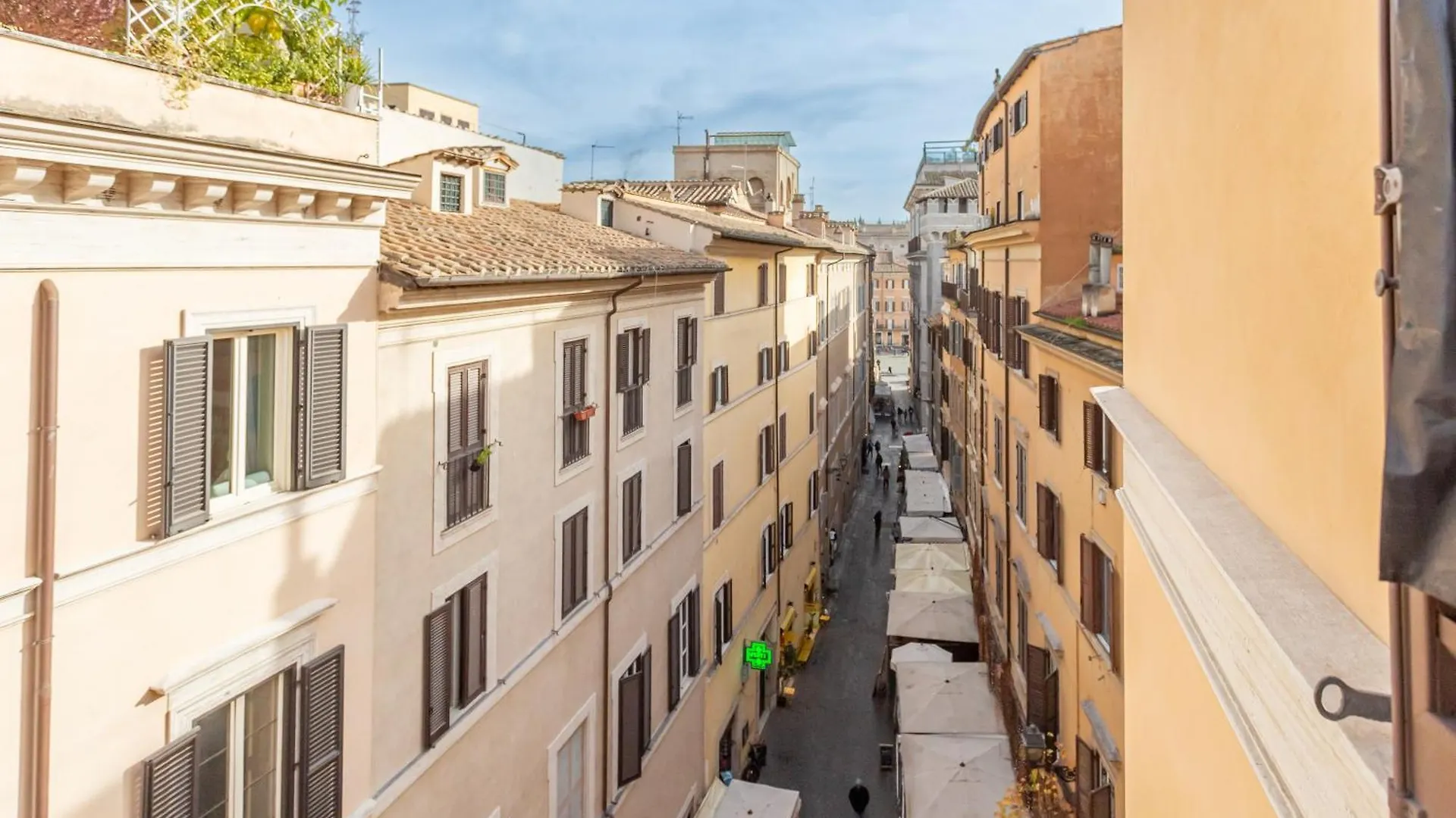 Daplace - La Mongolfiera Rooms In Navona Rome