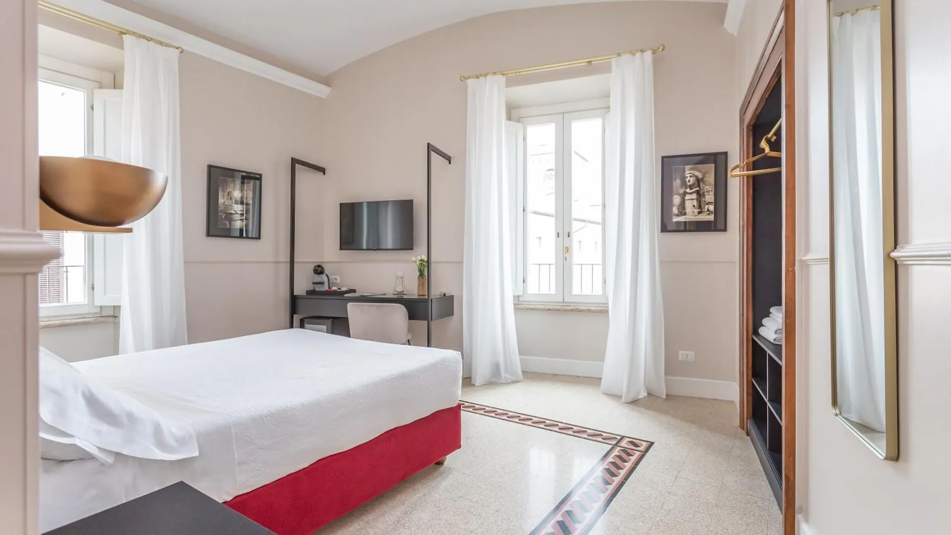 Guest house Daplace - La Mongolfiera Rooms In Navona Rome